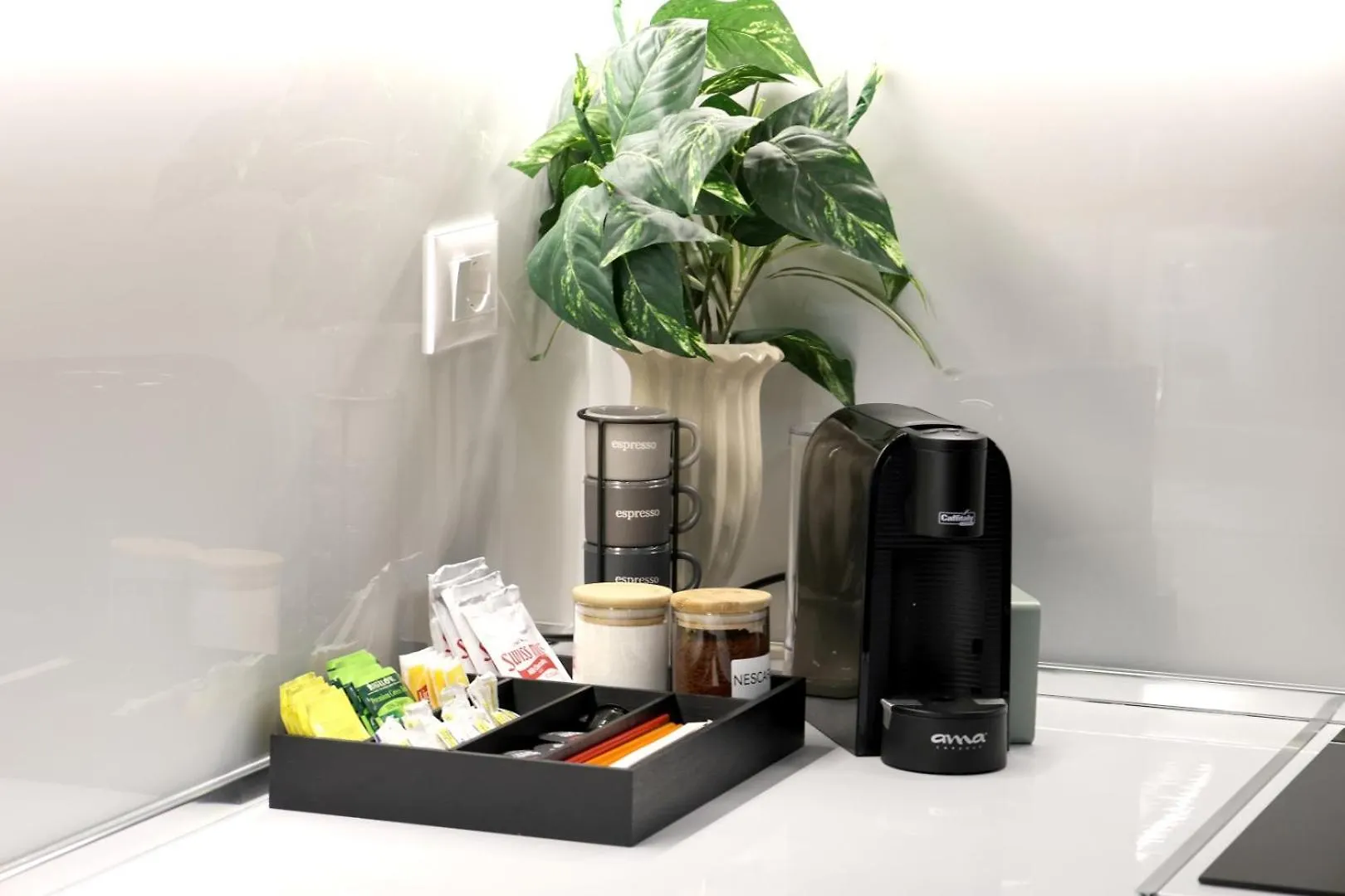 Serenity Villa Apartments 格勒姆