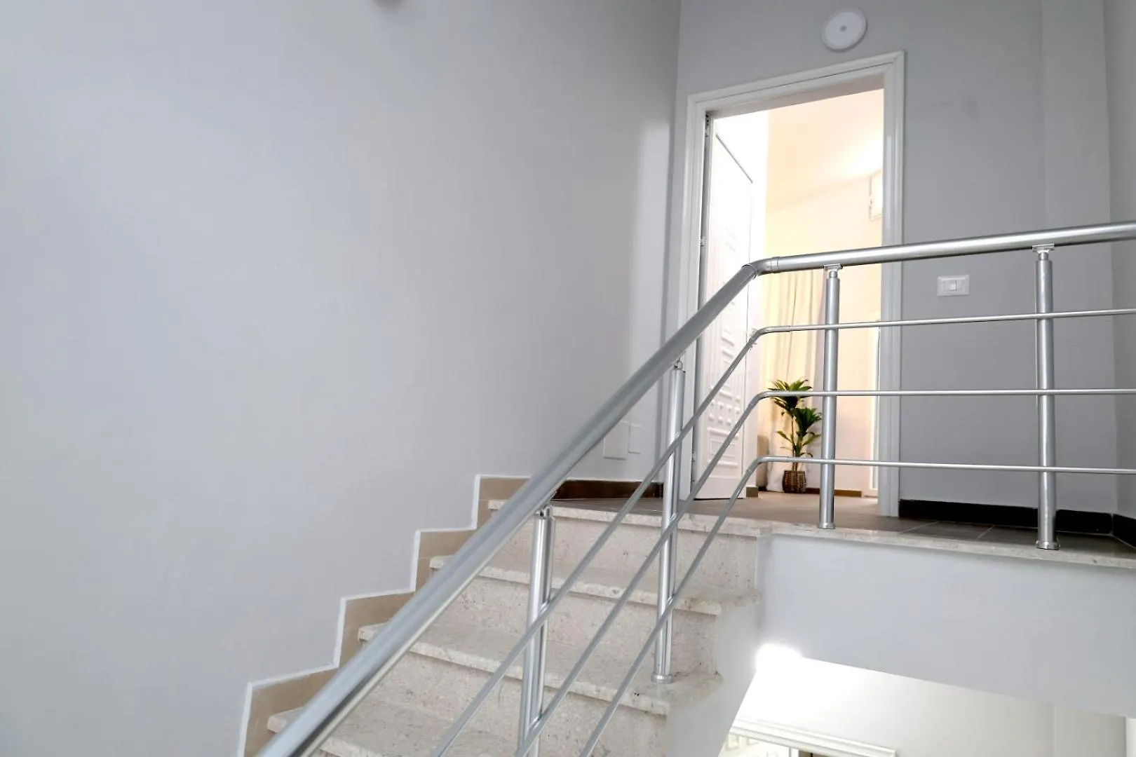 Serenity Villa Apartments 格勒姆 阿尔巴尼亚