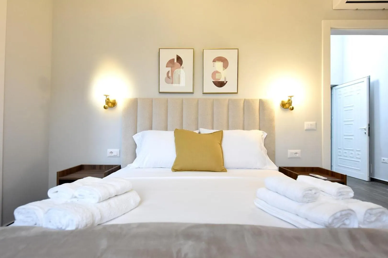 Serenity Villa Apartments 格勒姆