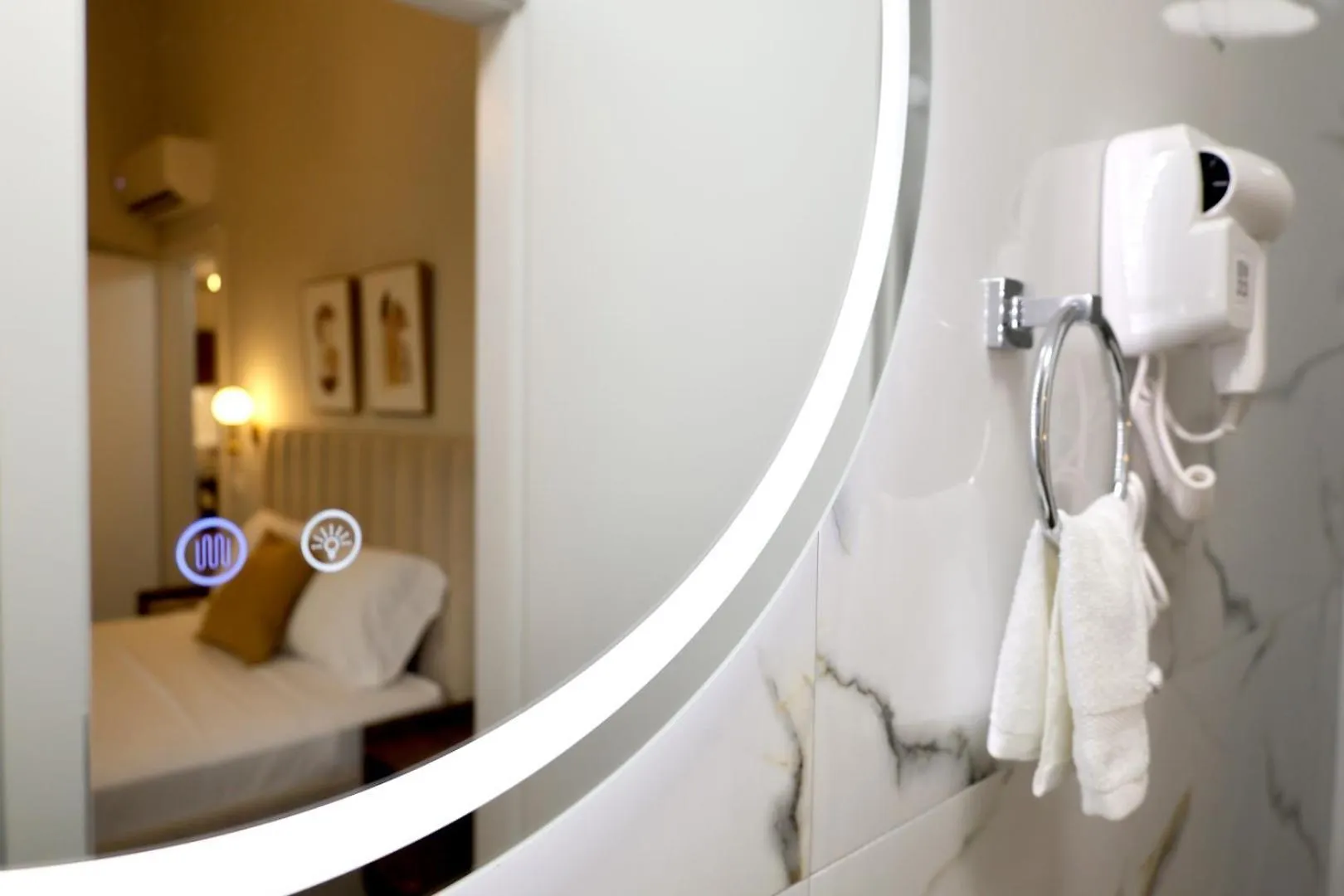 Serenity Villa Apartments 格勒姆