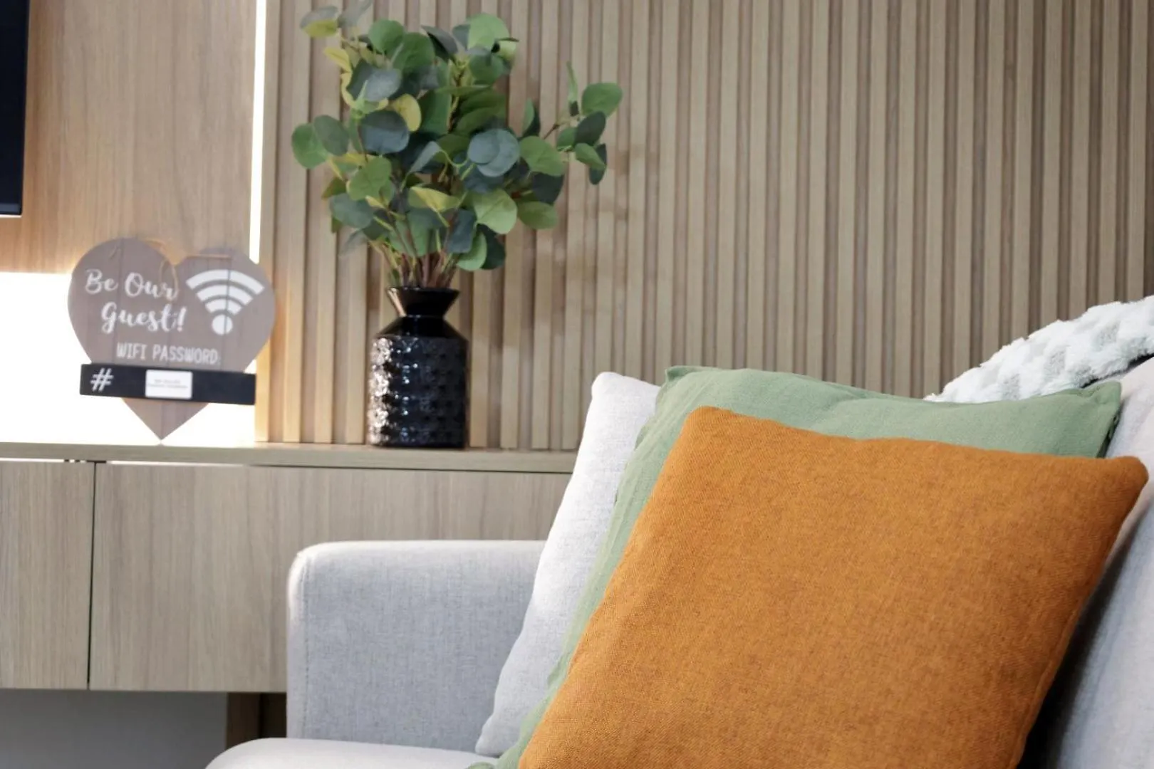 Serenity Villa Apartments 格勒姆